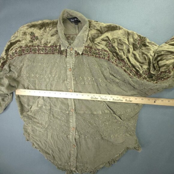 Young Threads Shirt Women S M Green Oversize Embroidered Button Top Velvet Boho - Picture 11 of 15